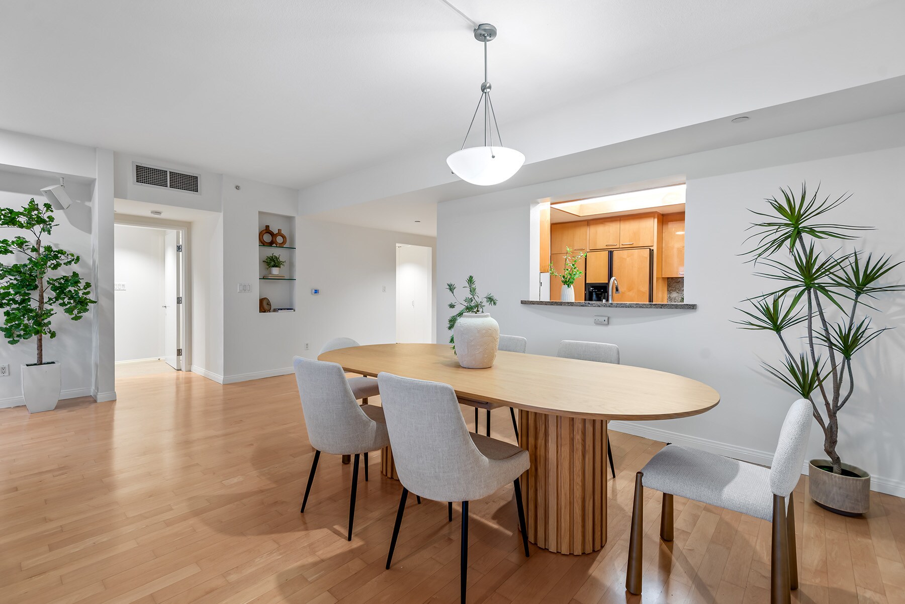 Building Photo - 13600 MARINA POINTE Dr
