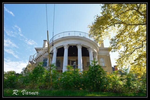 Building Photo - 1300 Wood St