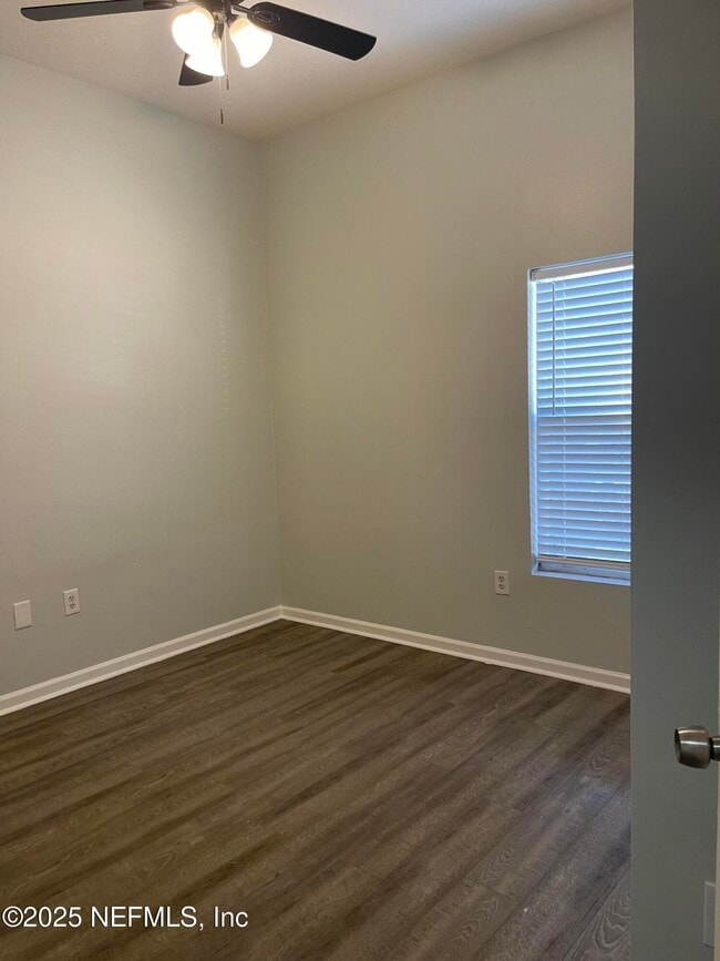 Building Photo - 6057 Maggies Cir