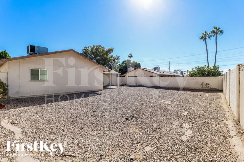 Building Photo - 6836 S Terrace Rd