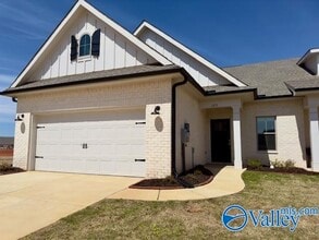 Building Photo - 125 Clift Farm Dr