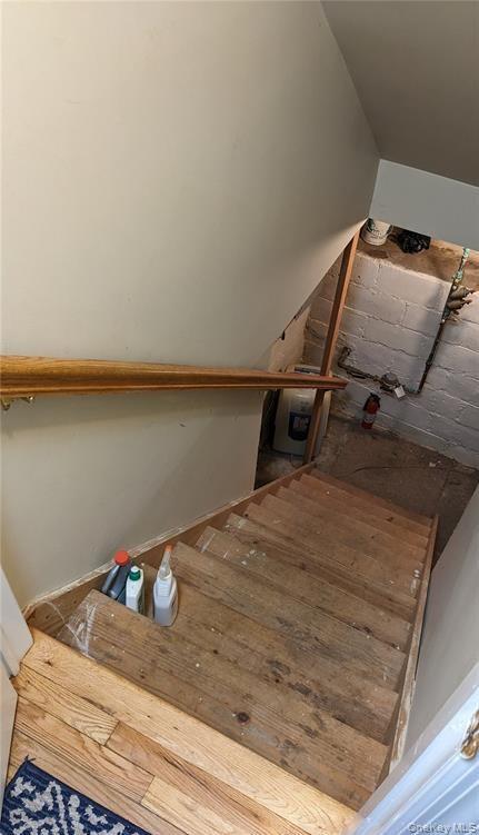 Building Photo - 16 Nelson Ave