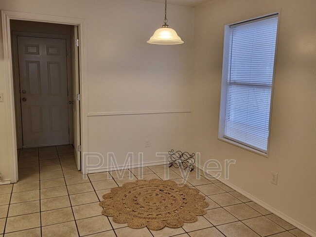 Building Photo - 16124 Shoshone Dr