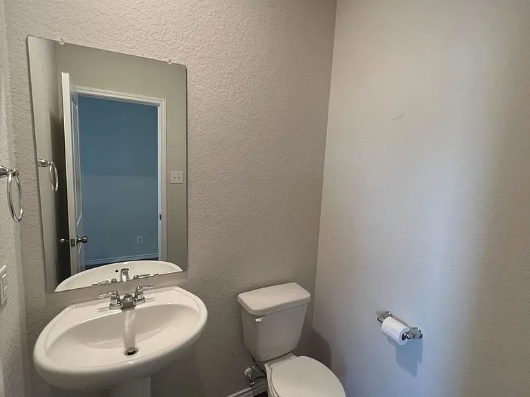 Building Photo - 4430 Lake Ritter St