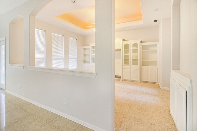 Building Photo - 2801 Summer Breeze Ave