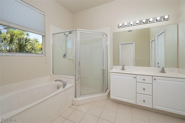 Building Photo - 16130 Via Solera Cir