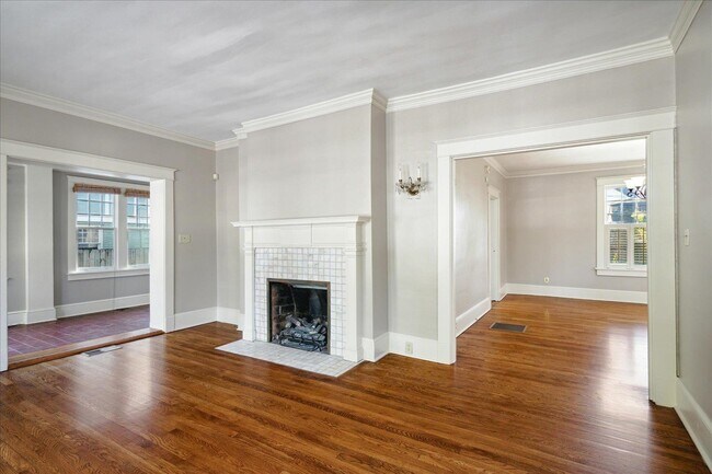 Building Photo - 1787 Vinton Ave