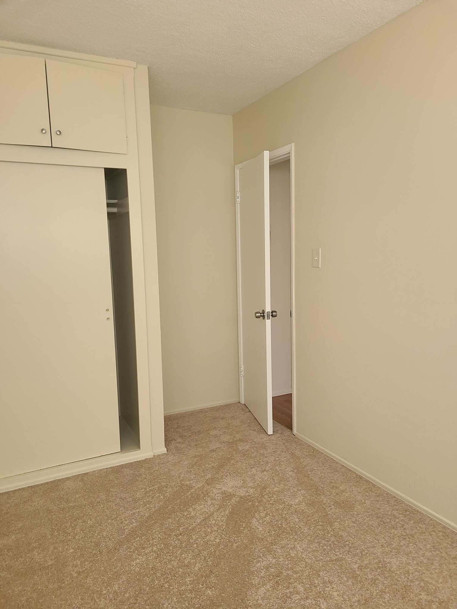 Building Photo - 2414 Hadley Ln