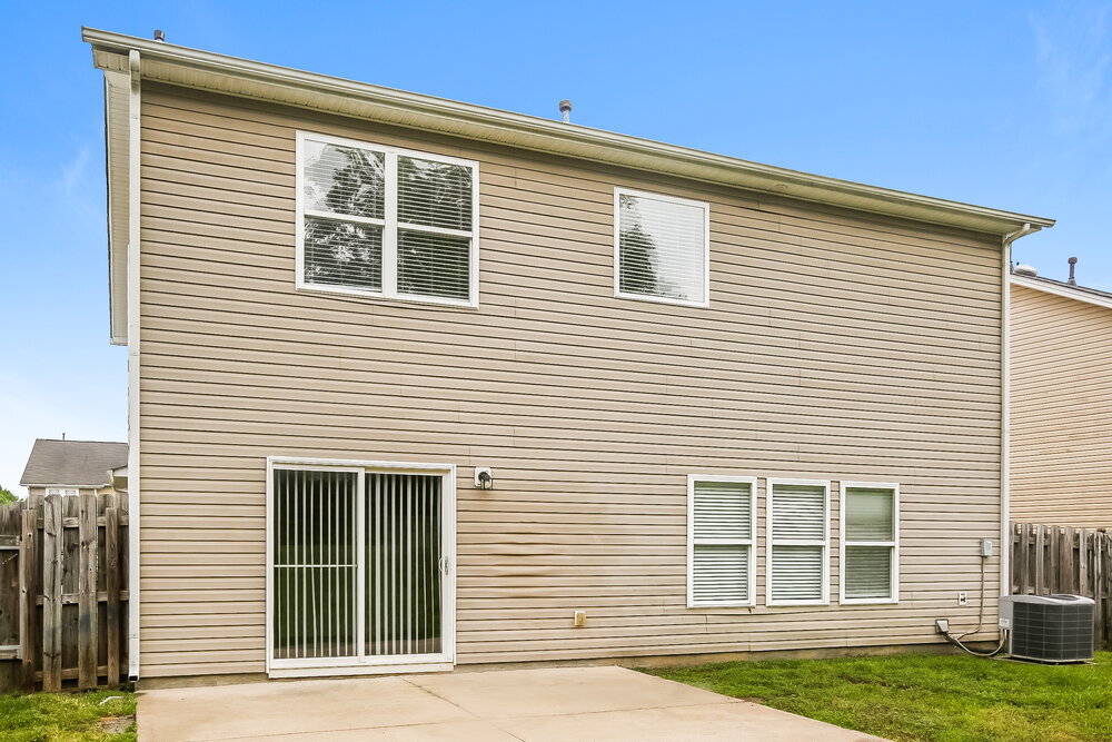 Building Photo - 12615 Cumberland Cove Dr