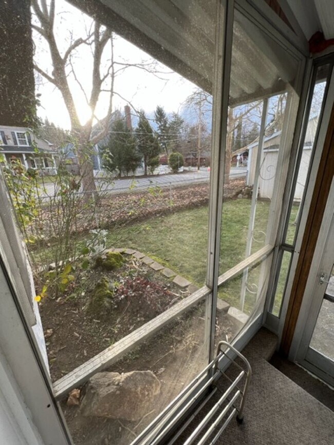 Building Photo - A Little Piece of Heaven in Historic Jacksonville