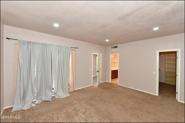 Building Photo - 3212 Canyon Point Ln