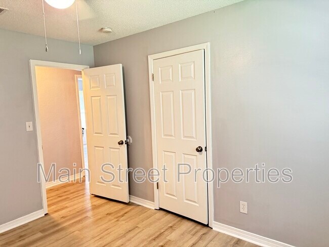 Building Photo - 517 Benjulyn Rd