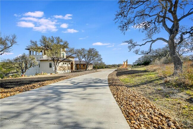 Building Photo - 3353 Tuscany Dr