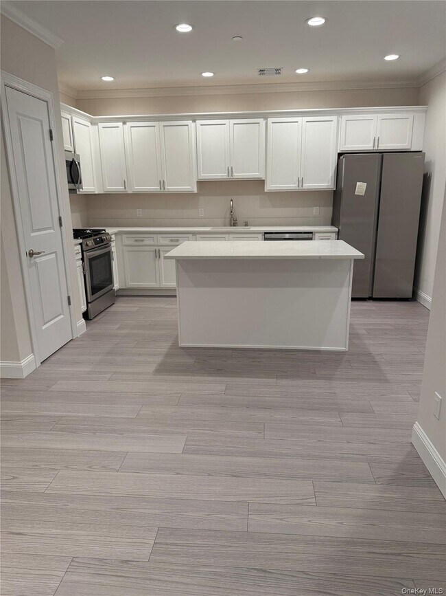 Building Photo - 776 Fulton St