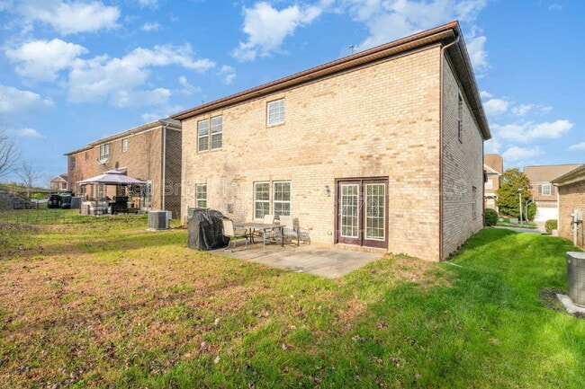 Building Photo - 2288 Barrowcliffe Dr NW