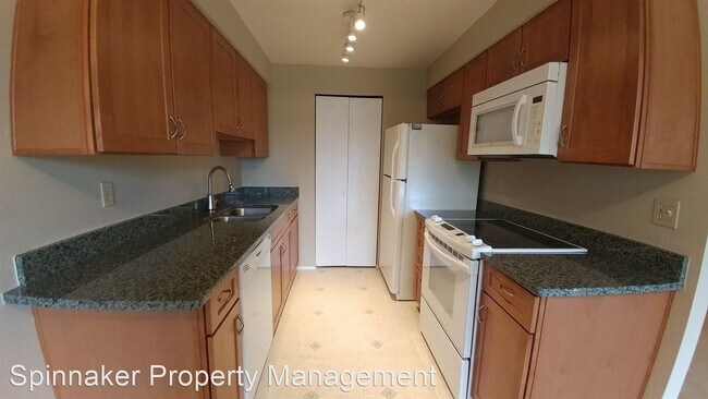 Building Photo - 2 br, 1.5 bath House - 7306 N Skyview Plac...