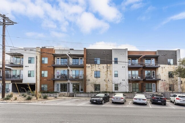 Building Photo - 207 W Johanna St