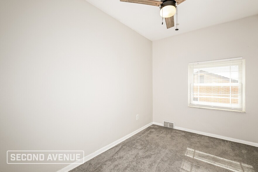 Building Photo - 1254 Edgewood Dr