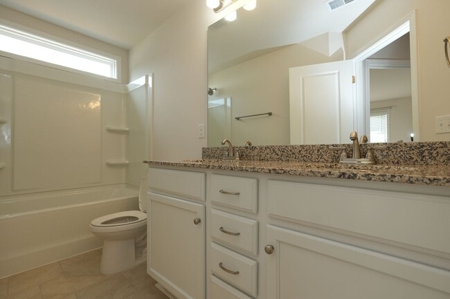 Building Photo - 3BR/2.5BA SFR with 1-car garage near Publix. Pets Allowed