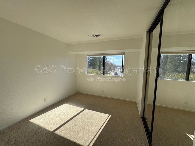 Building Photo - 192 Agua Caliente Rd W