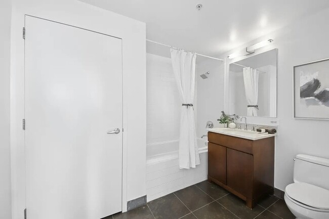 Building Photo - 88 Morgan St