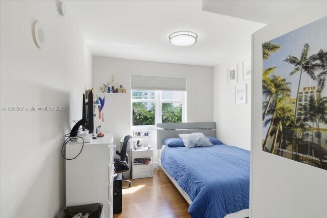 Building Photo - 20000 E Country Club Dr