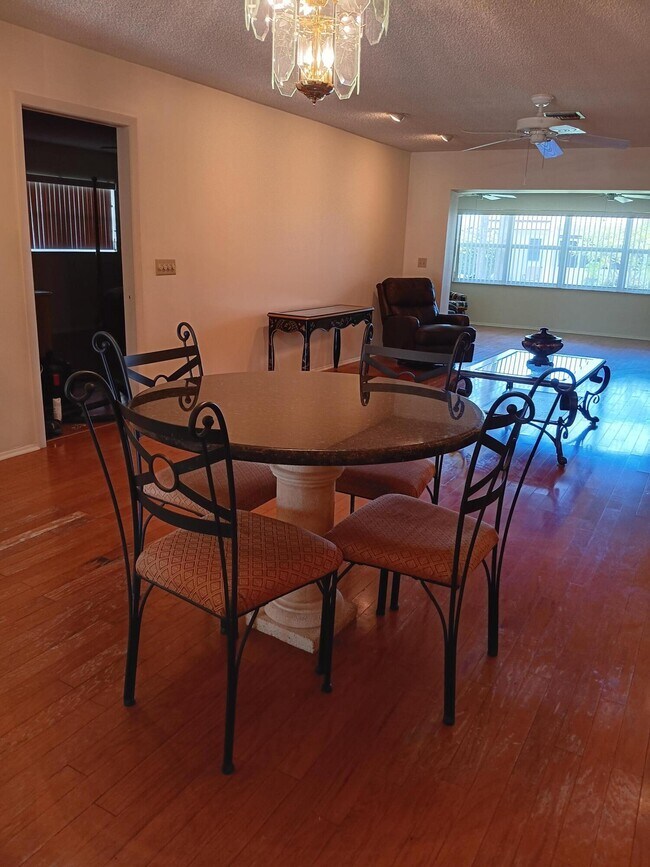 Building Photo - 5730 Fernley Dr E