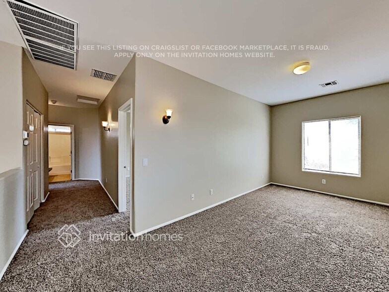 Building Photo - 1640 S 171st Dr
