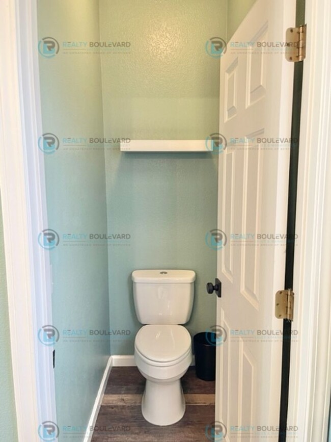 Building Photo - Charming 3-Bedroom Home in Sky Vista Villa...