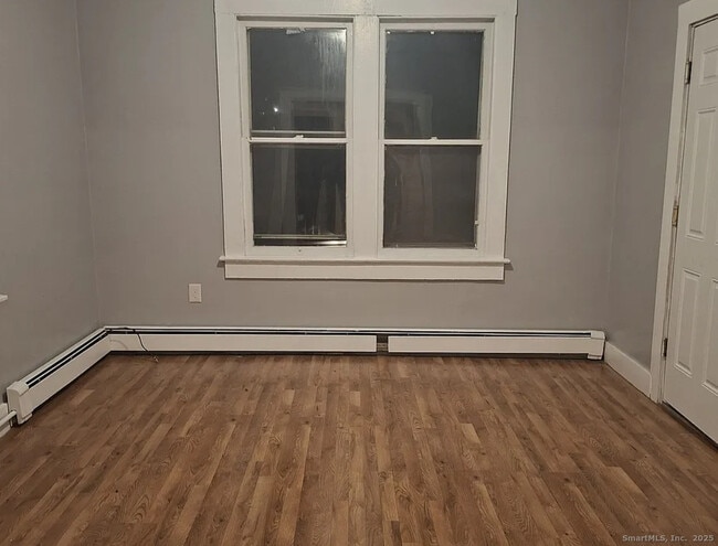 Building Photo - 1403 Corbin Ave