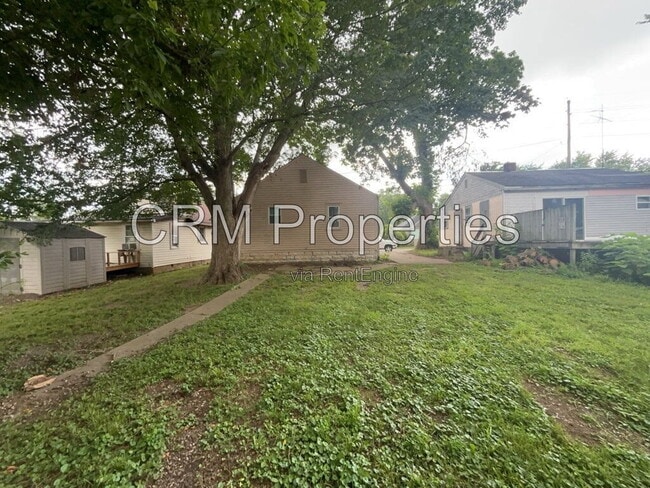 Building Photo - 714 E Vaile Ave