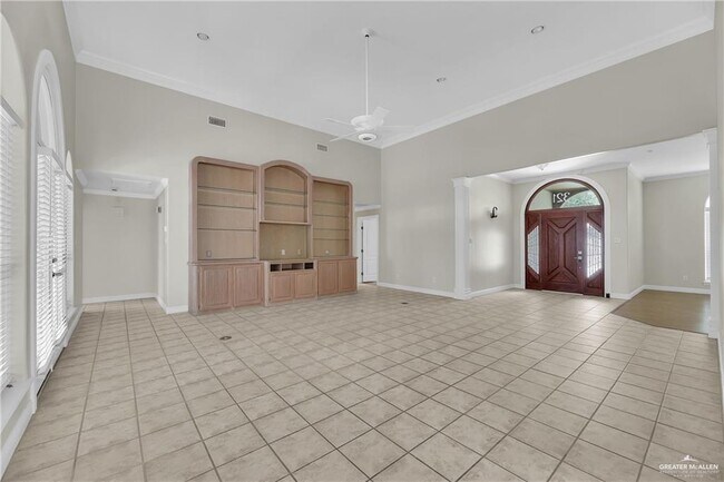 Building Photo - 321 Condor Ave