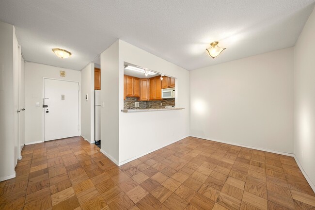 Building Photo - 7855 JFK Blvd E