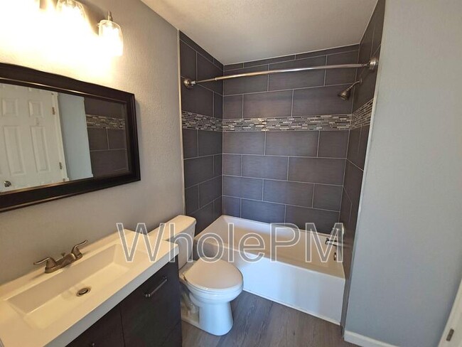 Building Photo - 10922 Bayfield Way