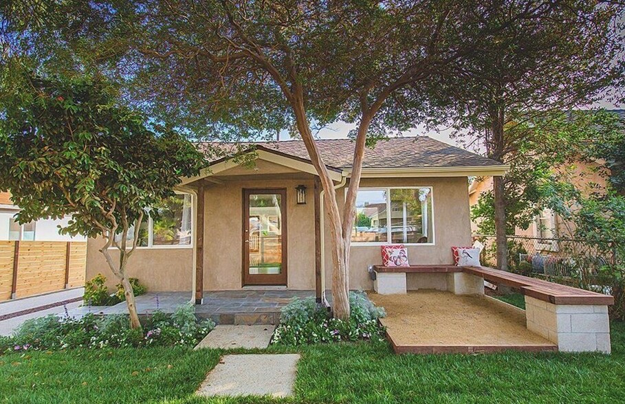 Primary Photo - 3172 Atwater Avenue