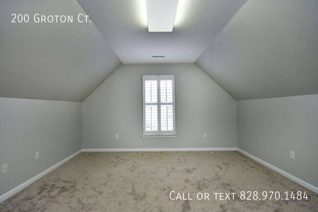 Building Photo - 200 Groton Ct