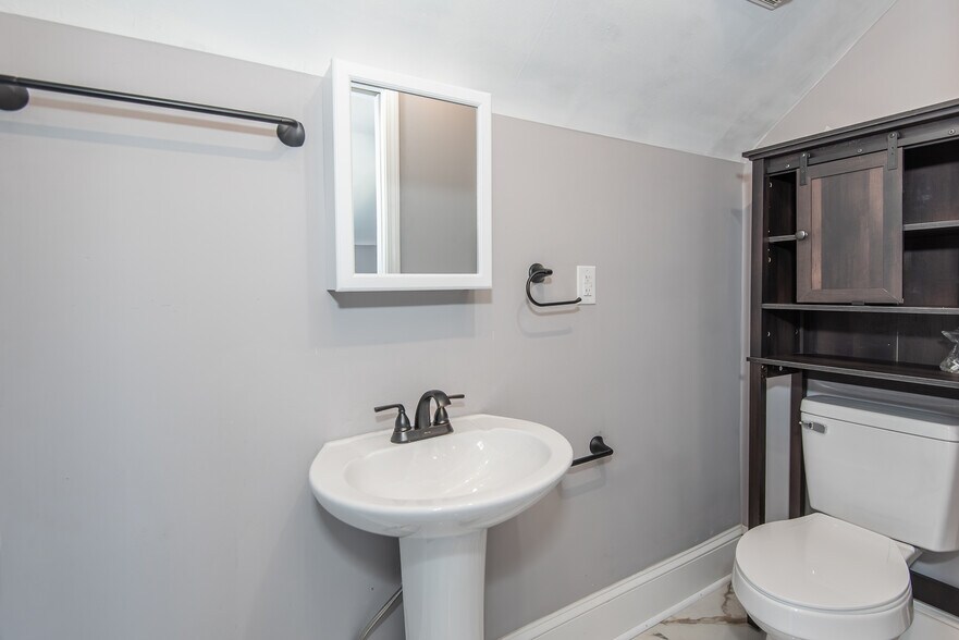 Building Photo - 3100 Potomac St