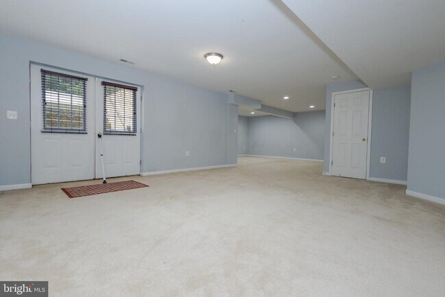 Building Photo - 105 Ticonderoga Dr