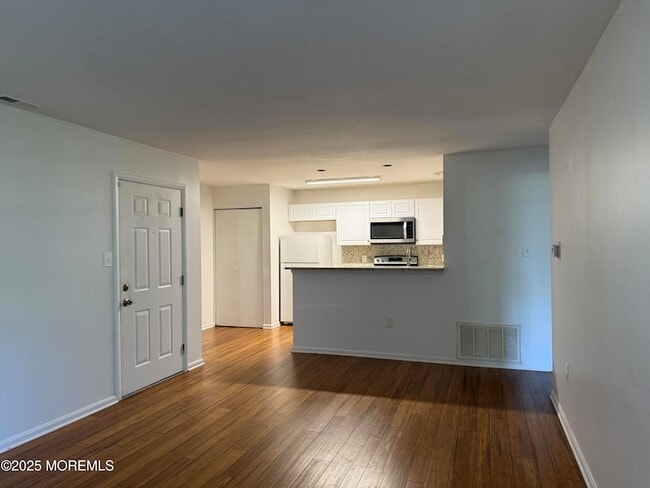 Building Photo - 58 Meadow Ridge Rd