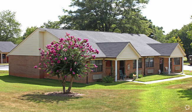Primary Photo - Gatewood Manor Apartments