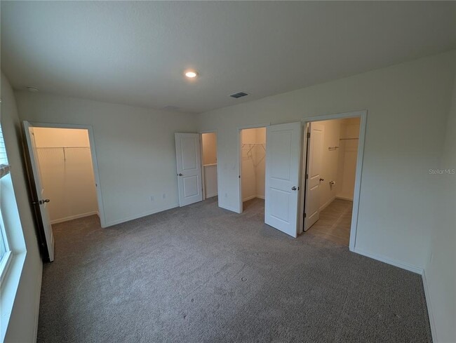 Building Photo - 11154 Crescent Deer Dr