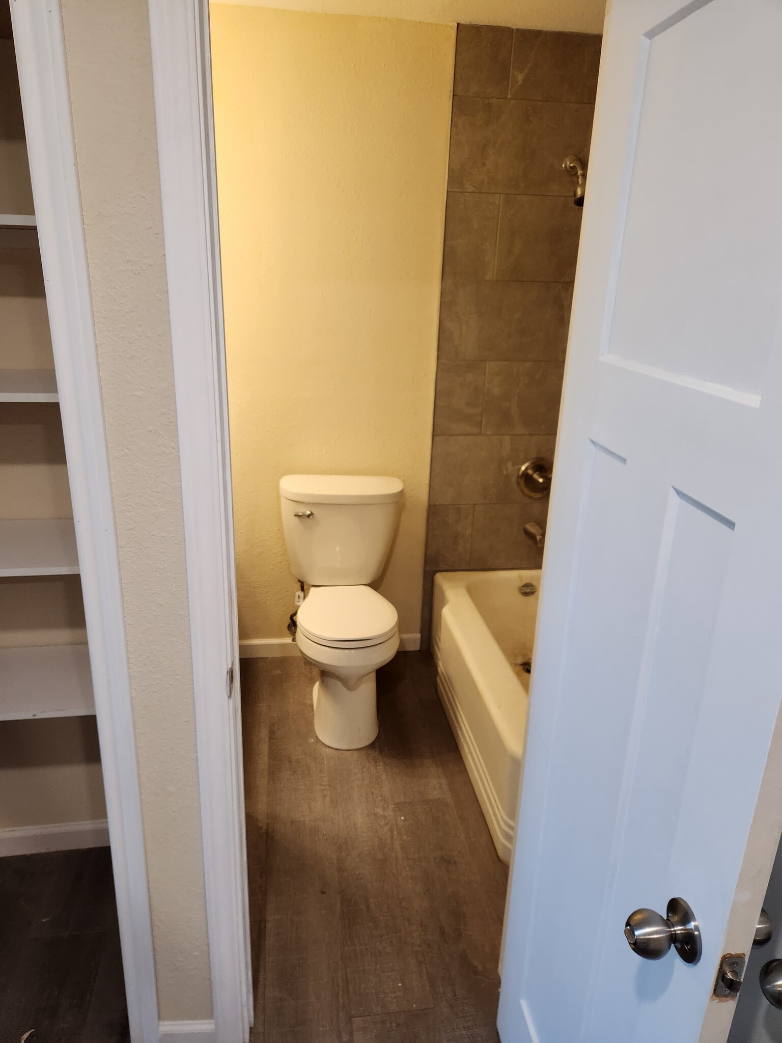 Bathroom #2 - 611 E Highway 11