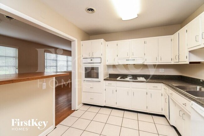 Building Photo - 7940 Fresca St