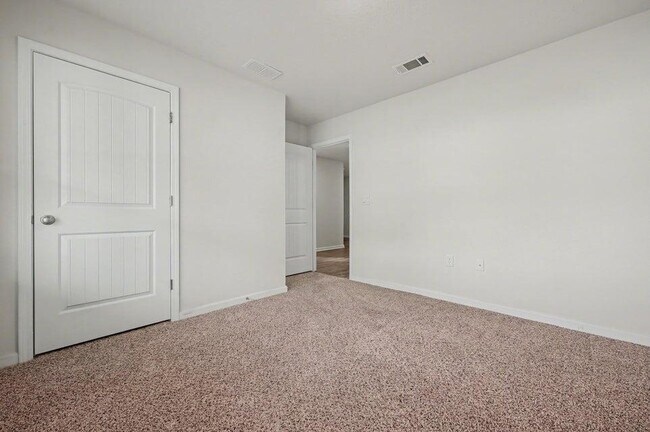 Building Photo - 3277 Chapelwood Dr