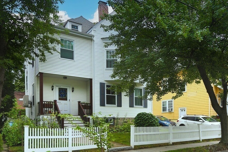 Primary Photo - 83 Stedman St