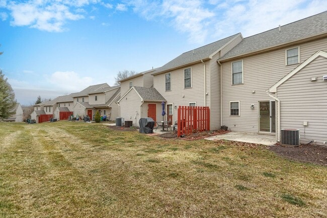 Building Photo - 1284 Hunters Ridge Dr