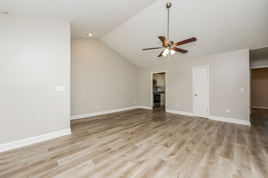 Building Photo - 3308 Laurel Dale Dr