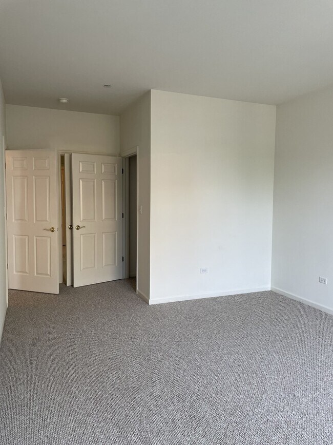 Building Photo - 1914 Farnsworth Ln