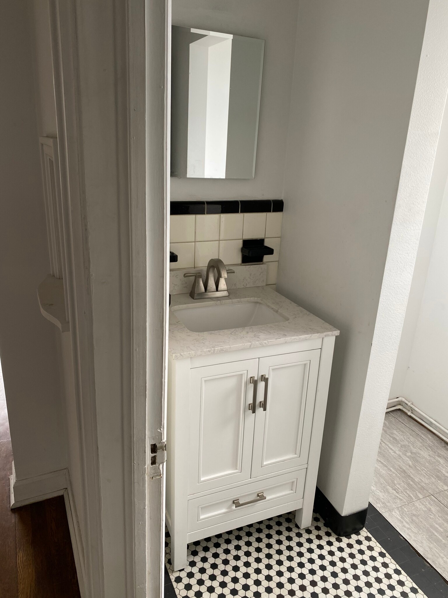 Building Photo - 91 Maccorkle Ave SW