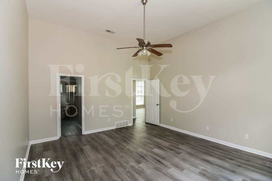 Building Photo - 5845 Peterson Ridge Ln